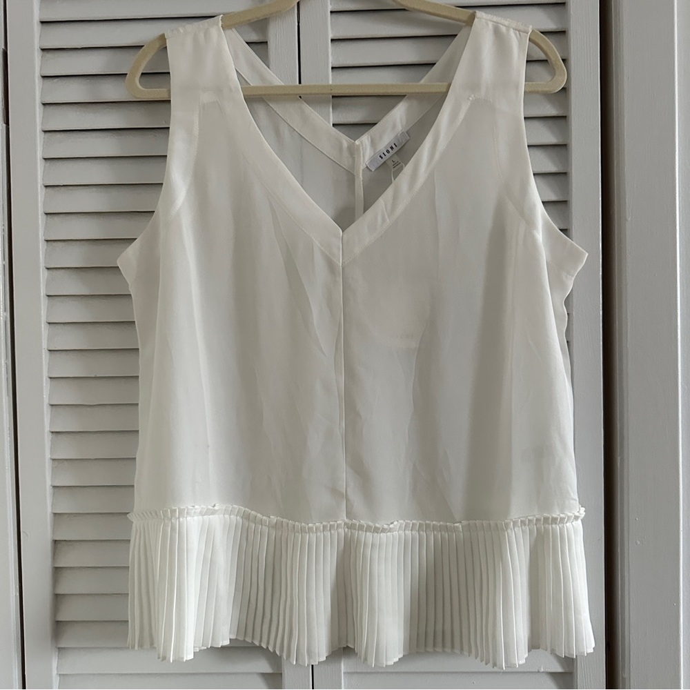 NWT Sioni Eggshell Pleated Tank Top